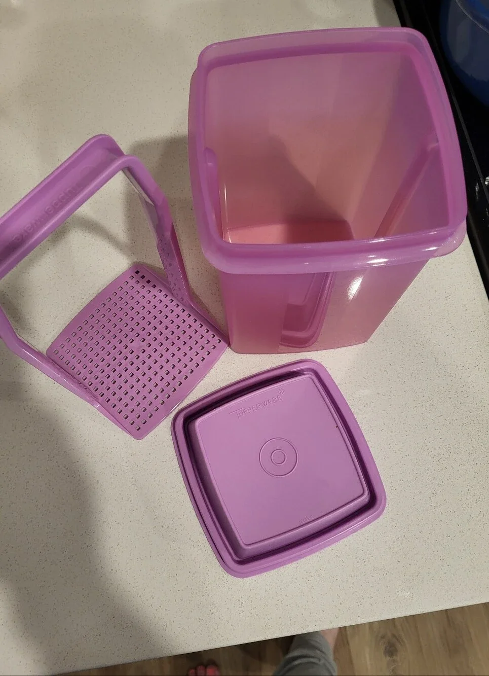 Tupperware Vegetable Keeper
